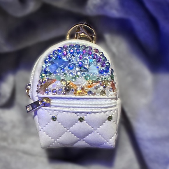 BOGO 𝒦𝑒𝓎 𝒞𝒽𝒶𝒾𝓃 𝒪𝓅𝓉𝒾𝑜𝓃 𝑀𝒾𝓃𝒾 𝒞𝒶𝓇𝓇𝓎𝒾𝓃𝑔 𝐵𝒶𝑔 - Picture 3 of 4